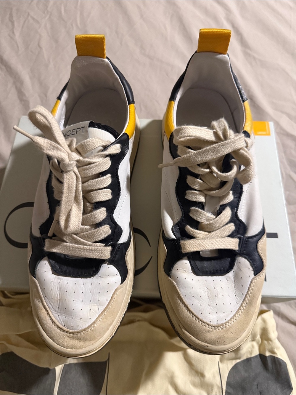 Oncept sneakers